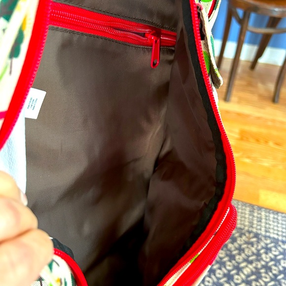 EUC KAVU “CAMPER PRINT” SLING BAG - Picture 4 of 4